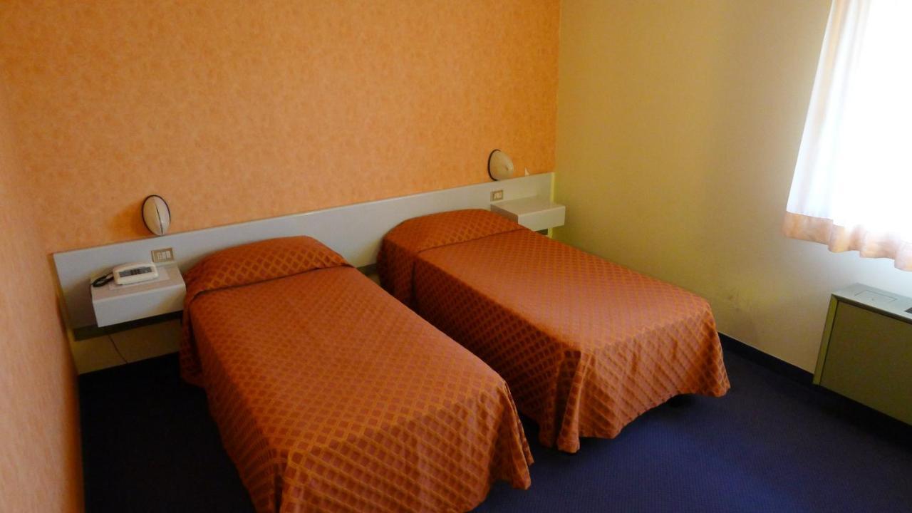 Hotel Grassetti Piediripa Cameră foto